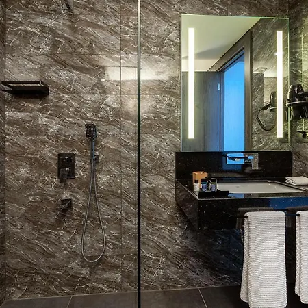 Demiray Old מלון